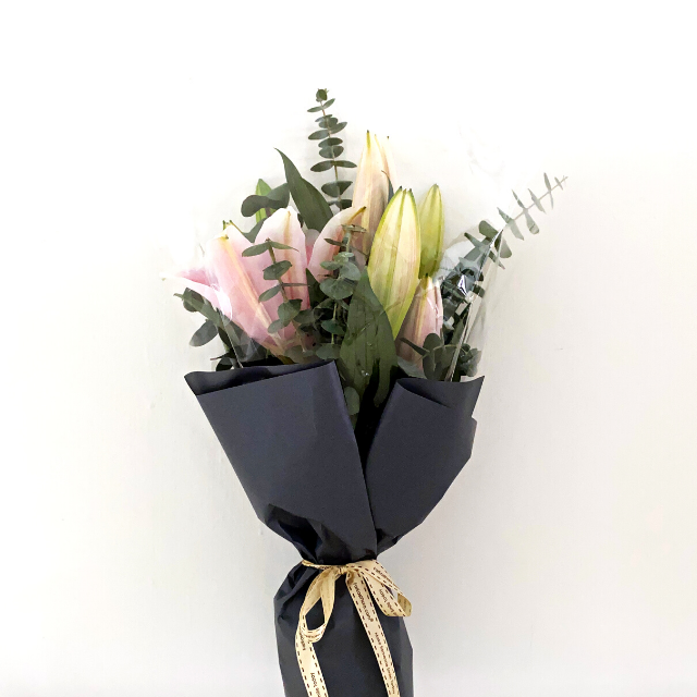 Elegant Fresh Pink Lily Bouquet