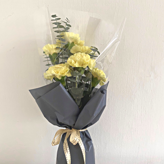 Sweet Fresh Yellow Carnations Bouquet